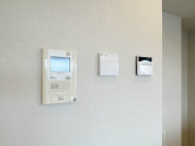 【【モニター付きインターフォン】】