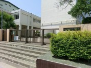 世田谷区立北沢中学校
