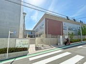 中野区立鷺の杜小学校