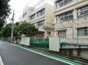 世田谷区立中丸小学校