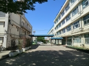 世田谷区立深沢中学校