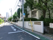 区立根津幼稚園