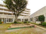 板橋区立小茂根図書館