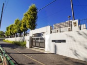 新宿区立新宿西戸山中学校 