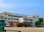 府中市立日新小学校