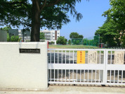 府中市立白糸台小学校