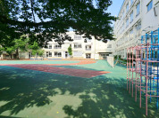 新宿区立戸山小学校