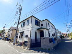 【外観】
西武池袋線「保谷」駅まで徒歩11分の立地に登場！
リフォーム済みの2世帯住宅！