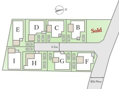 【全体区画図】
狛江市の閑静な住宅街に大型分譲地が登場！
南側4棟が建売分譲致しました。各棟異なる拘りのデザイナーズ住宅。
カースペースもしっかり確保されているゆとりある敷地です。