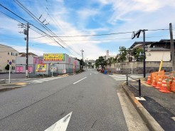 【弊社限定公開】（3月中旬撮影）
池袋まで直通で通える利便性の高い立地。
幅のある前面道路に面しています。