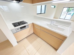 【Kitchen：1号棟】
