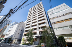 ～グランリビオ表参道　4階東南角住戸～
防犯性の高いトリプルセキュリティ！ホテルライクのような内廊下設計で優雅な暮らし。
二重床・二重天井設計