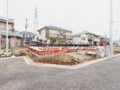 【外観：3月撮影】
