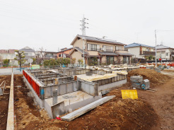 【外観：3月撮影】
