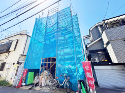 【外観】（4月撮影）
