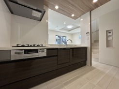【Kitchen　2号棟】
