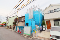 【外観：6月中旬撮影】
