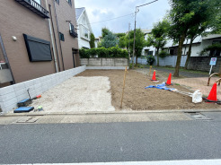 【外観：6月中旬撮影】
