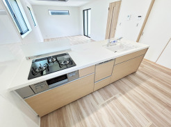 【Kitchen：4号棟】
