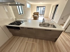 【キッチン：1号棟】
