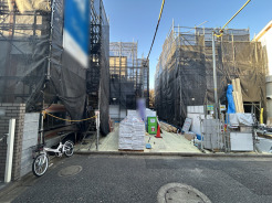 【外観：11月中旬撮影】
