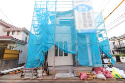 【外観：11月中旬撮影】
