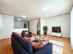 【LDK：16.75帖】
本画像はCGで作成しており、実際に現地に家具は配置しておりません。また、価格に家具は含まれません。
