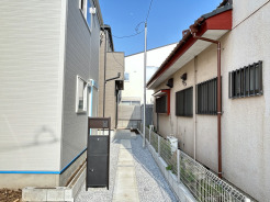 【外観：4月上旬撮影】