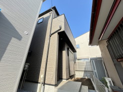 【外観：4月上旬撮影】
