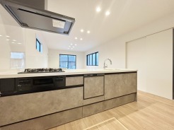 【キッチン：1号棟】
