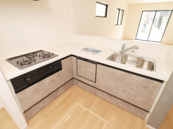 【Kitchen：1号棟】
