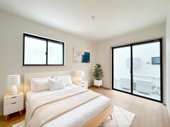 【Room：6.5帖】
安らぎを感じる、穏やかな空間が広がります。
本画像はCGで作成しており、実際に現地に家具は配置しておりません。また、価格に家具は含まれません。

