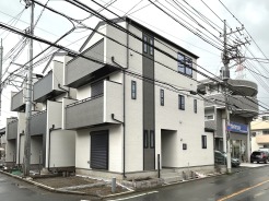 【外観】 G号棟　7月上旬撮影
