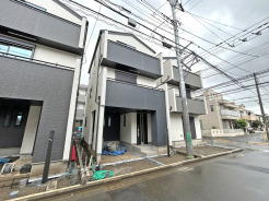 【外観】 F号棟　7月上旬撮影
