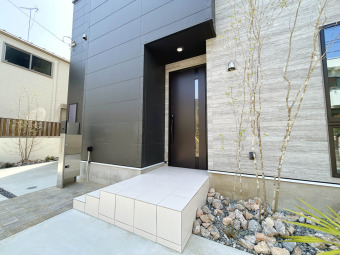 【建物プラン例】Entrance プラン・カラーセレクトのご相談可能！ 建物面積：101㎡｜建物参考価格：2000万円