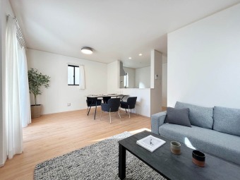 【建物プラン例】 プラン・カラーセレクトのご相談可能！理想の暮らしを求められる売地販売。 建物参考価格：1600万円｜建物面積：98㎡