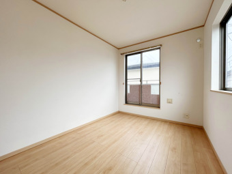 【Room：5.15帖】 全居室が南向きで心地よい陽光射し込む明るく安らぎ空間での暮らし。