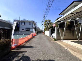 ～Grazia 調布深大寺北町～（3月中旬撮影） 幼稚園や保育園、小学校など教育施設が徒歩圏内に点在しているので、小さなお子様がいても安心して通学させることが出来ます。