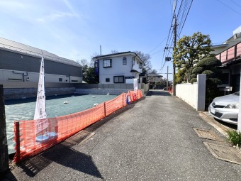 ～Grazia 調布深大寺北町～（3月中旬撮影） LDK23帖超えの4LDKプラン。 SICやパントリー、ロフト、リネン庫、廊下収納など収納豊富なプランで部屋を広く利用でき、スッキリとした心地よい空間。
