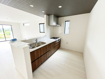 【Kitchen：2号棟】 