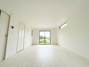 2号棟 【LDK：18帖】