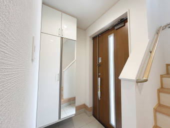 【Entrance】（2号棟）