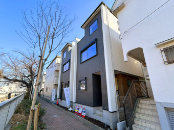 【外観南側：1月中旬撮影】