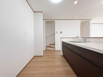 A号棟 【Kitchen】 