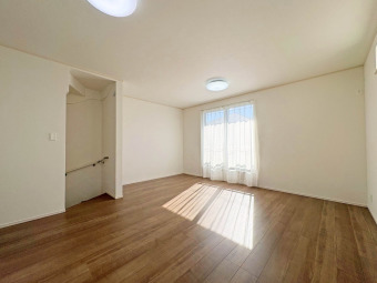 B号棟 【LDK：16帖】