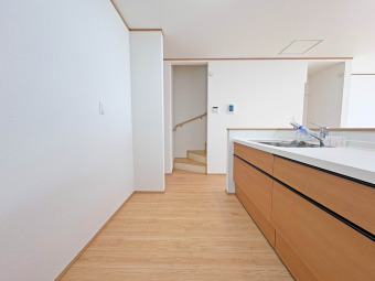 C号棟 【Kitchen】 