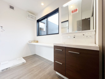 【施工例：Wash Room】