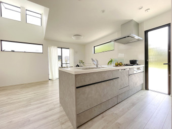 【施工例：Kitchen】