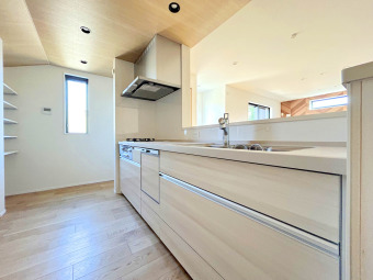 【施工例：Kitchen】 