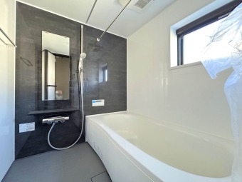 【施工例：Bath Room】 